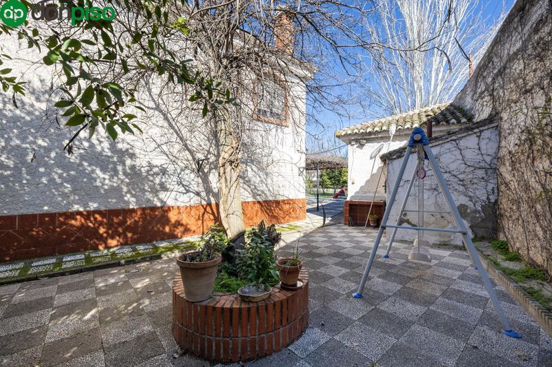 Foto 7c3d1ce5-a372-4a62-a026-12fb7756e28f. Xalet amb aparcament piscina a Ogíjares