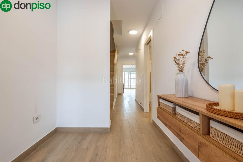 Foto 00f126c3-731f-480a-b965-5e717ae2d2fc. Casa adossada amb aparcament a Ogíjares