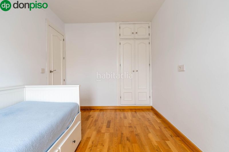 Foto 0943f921-684c-4d6e-a495-ee03805a9386. Casa adossada amb aparcament a Ogíjares