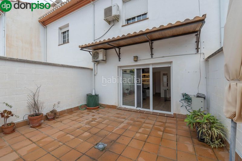 Foto 56d1eda1-2086-4bfe-9e21-f035dcd871b5. Casa adossada amb aparcament a Ogíjares