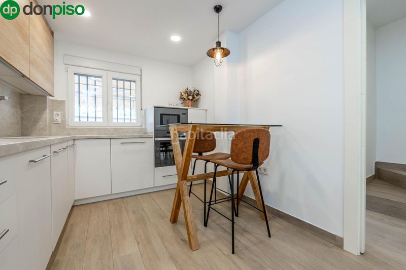 Foto 79cd3752-c1ca-428a-8b20-a0d54ac8d943. Casa adossada amb aparcament a Ogíjares