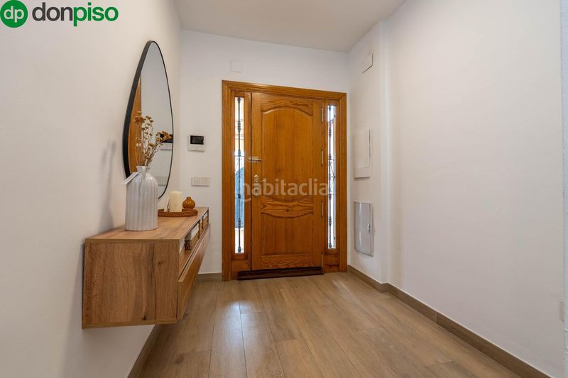 Foto 7b08de93-af8d-461d-9017-3b3473d53165. Casa adossada amb aparcament a Ogíjares