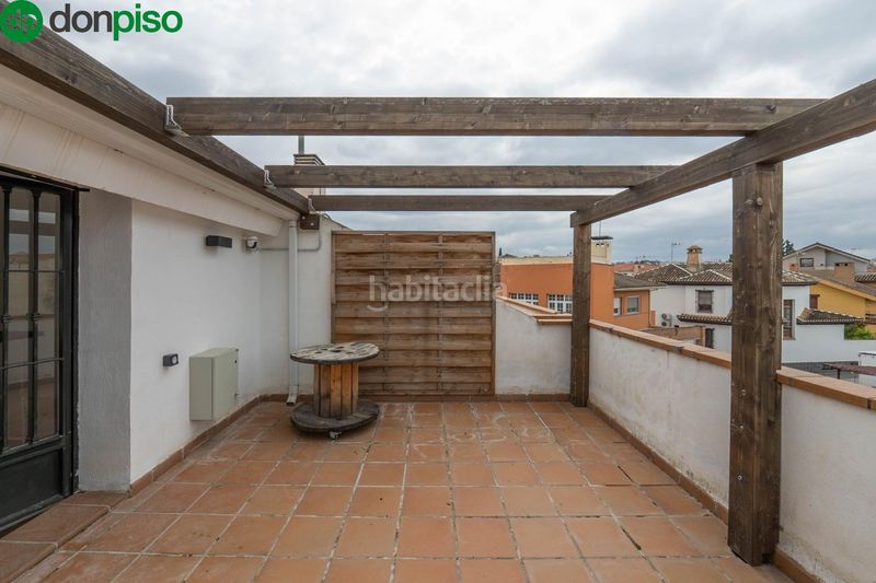 Foto 9a2d33c1-9b2e-4e8d-93d1-87c335c4c0f8. Casa adossada amb aparcament a Ogíjares