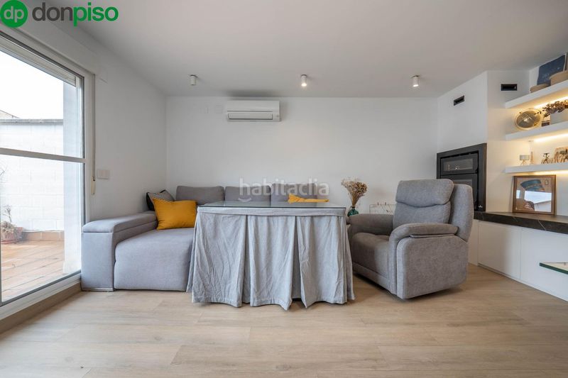 Foto a43d0592-08a5-44ca-b918-05b262e358f3. Casa adossada amb aparcament a Ogíjares