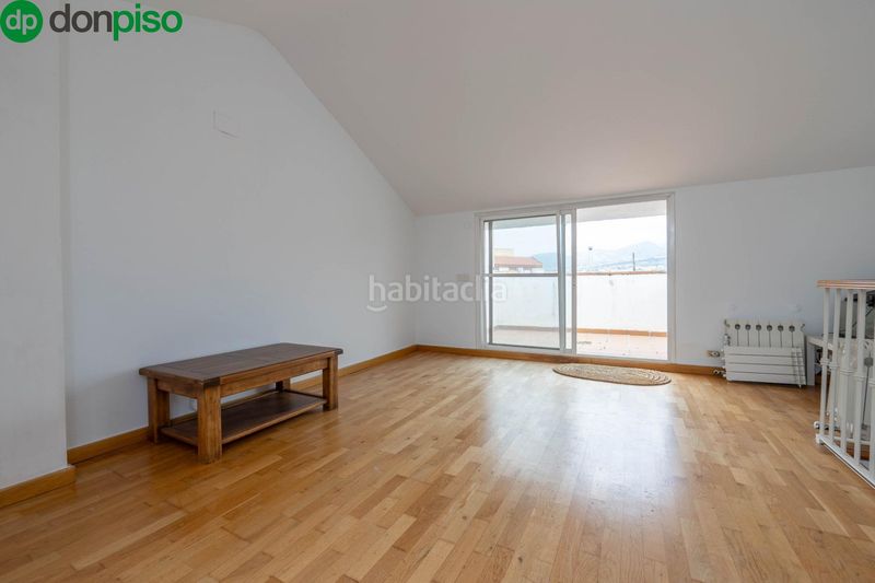 Foto a746ada0-2425-4a96-a5a0-e76655387c62. Casa adossada amb aparcament a Ogíjares