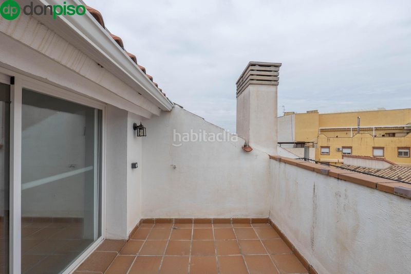 Foto ab6d7ab1-7794-4e10-b507-f76632a15610. Casa adossada amb aparcament a Ogíjares