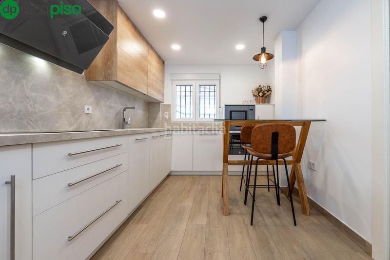 Foto c2801a8c-0688-4888-b166-308023d15606. Casa adossada amb aparcament a Ogíjares