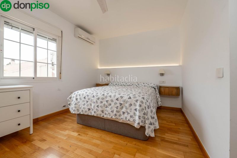 Foto fe683b95-de55-4561-bad3-57dc60b073ea. Casa adossada amb aparcament a Ogíjares