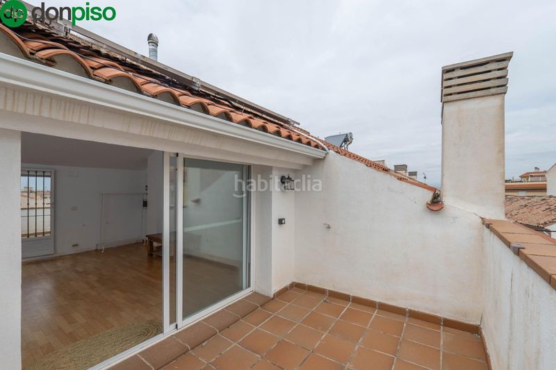 Foto fed49683-22e5-4656-bd08-a1b3f039a54f. Casa adossada amb aparcament a Ogíjares