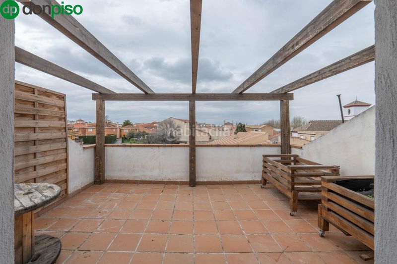 Foto ff2f2030-5261-44ae-bd46-c054beaebb57. Casa adossada amb aparcament a Ogíjares