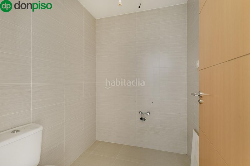 Foto e79927ef-a60a-4f31-954a-4540baefa9d3. Pis amb aparcament a Pinos Puente
