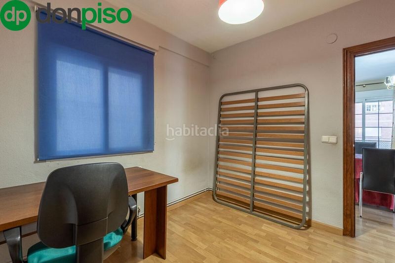 Foto aea062f7-9450-4198-8297-35fbd2f4d718. Pis amb calefacció a Barrio de Zaidín Granada