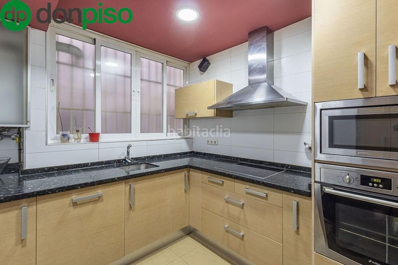 Foto c43de480-5d35-445a-a972-e50cf97e09f5. Pis amb calefacció a Barrio de Zaidín Granada