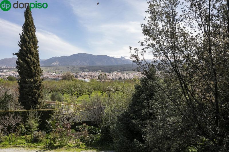 Foto dbba6ccc-9a13-476b-99b9-651494516906. Dúplex amb aparcament a Ogíjares