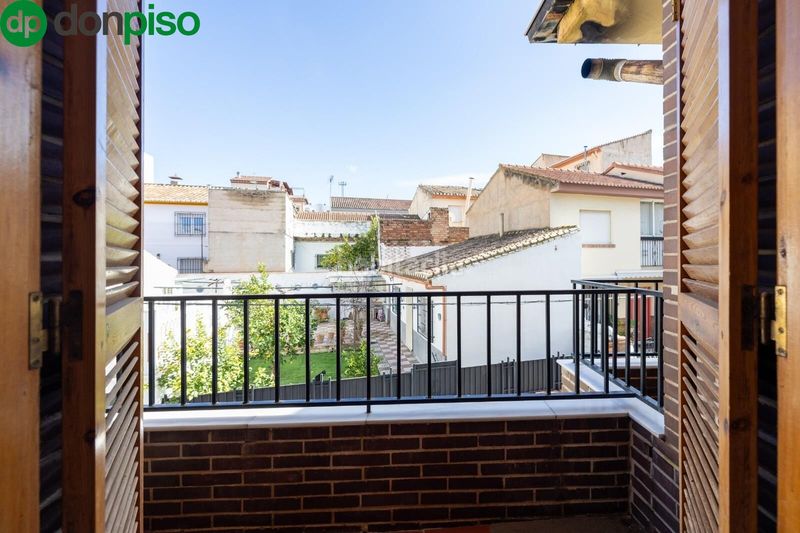 Foto c76bc8a0-5e29-422e-a6d1-251258398a3c. Casa amb aparcament piscina a La Zubia Ciudad Zubia (La)