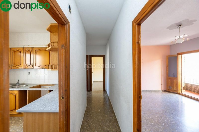 Foto e2276829-d502-4e31-9f1e-25ae042710e7. Casa amb aparcament piscina a La Zubia Ciudad Zubia (La)