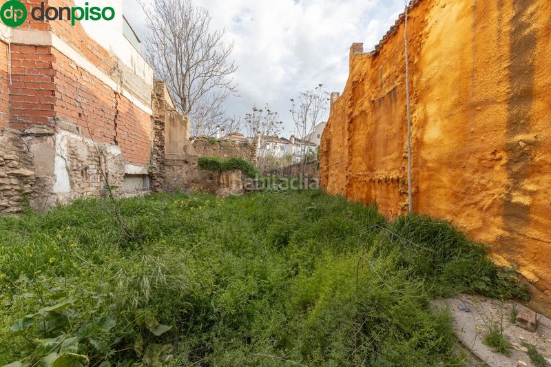 Foto e5a26d80-b313-4e7b-9747-9c24ddbde947. Terreny residencial a Cájar