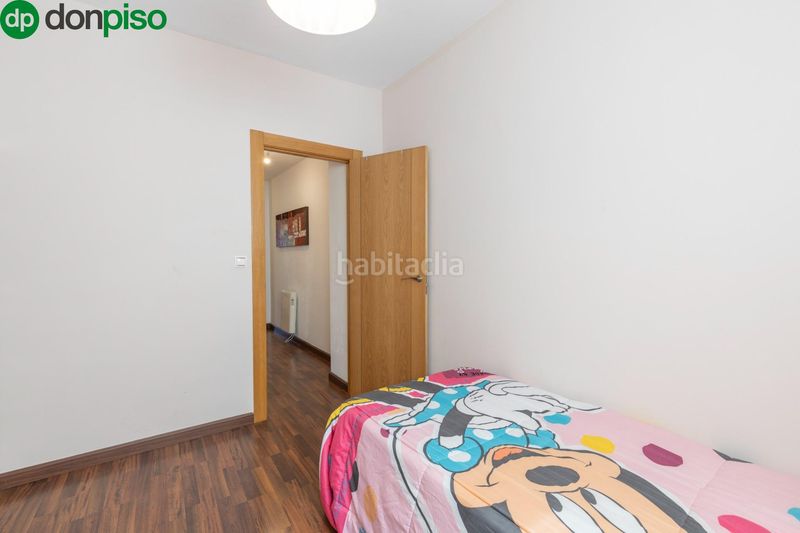 Foto c1954ba0-873e-4a7c-a621-fea304d51e80. Pis a calle de madrid 80 a Barrio de la Vega Monachil