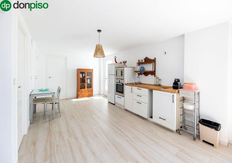 Foto f3517f0a-970f-4fc9-8f10-164952e41999. Casa amb aparcament a Nívar