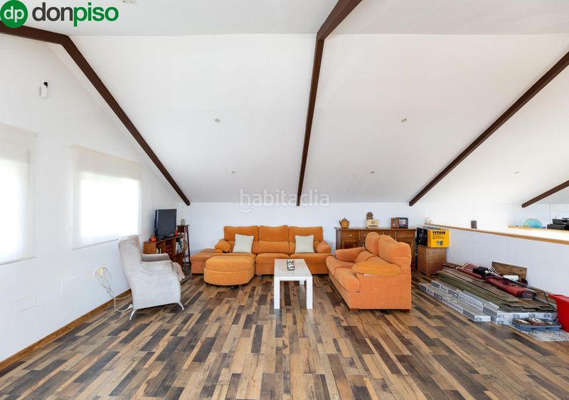 Foto ff9e3b33-7be5-4e3c-a056-47df8879c28d. Casa amb aparcament a Nívar