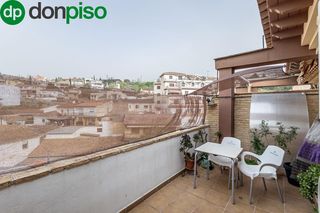 Dachwohnung in Calle calle ávila 1. Ático con terraza  plaza de garaje  2 trasteros en barrio de mon