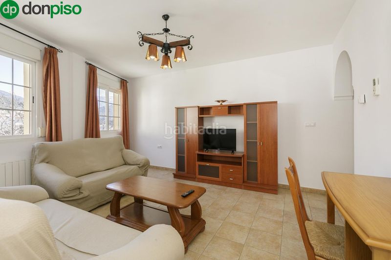 Foto 904a6da1-3eb3-4ca0-8e7e-04631c04be87. Edificio in Güéjar Sierra