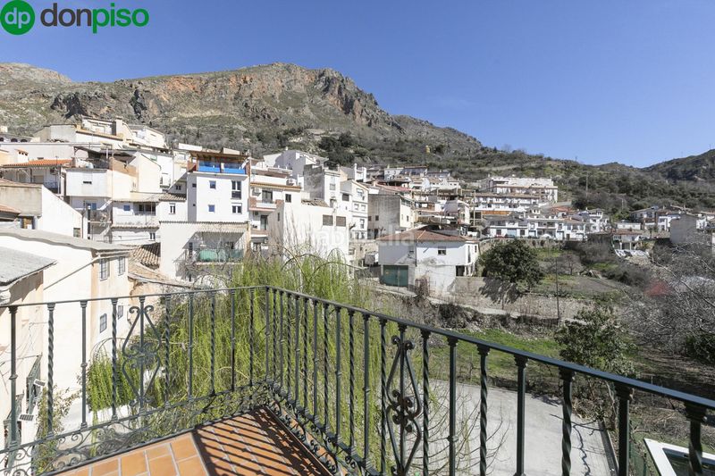 Foto fddcd805-51a8-4eb8-bec0-bd70b55a1c80. Edificio in Güéjar Sierra