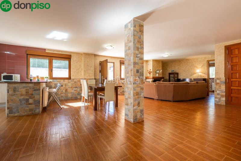 Foto 170fa696-54d6-4d0e-95b6-14501c910992. Casa amb calefacció aparcament a Peligros