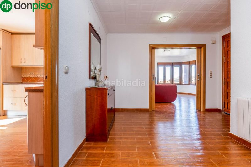 Foto d4299cd8-5e15-4394-83a3-e004207ea8f8. Casa amb calefacció aparcament a Peligros