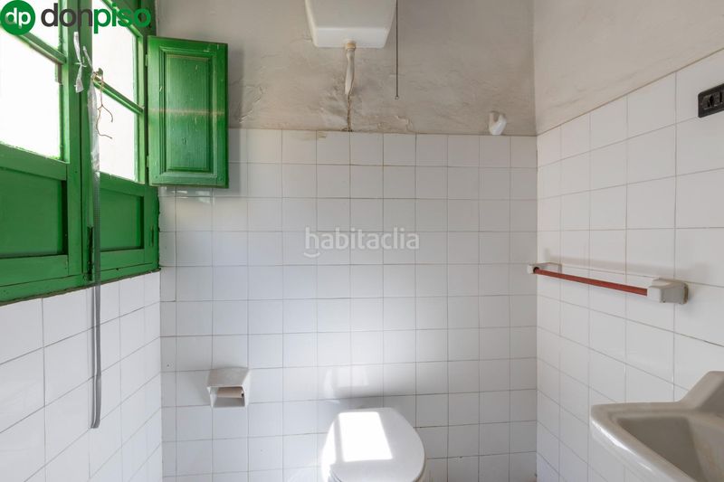 Foto 139f3229-cb64-4269-b450-17ed36ae0a6d. Casa adossada a La Mamola Polopos
