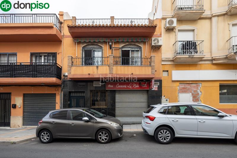 Foto 3c5d80bc-a8e1-4188-9ad8-4ee0d4a1d2b3. Edificio in Motril ciudad Motril