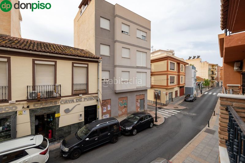 Foto 4caf1f63-72b2-4dbd-b70d-06e7725a3b65. Edificio in Motril ciudad Motril