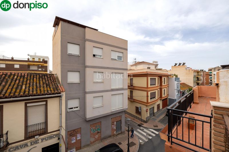 Foto 9eee18c3-9808-4d66-9487-eb92883716a8. Edificio in Motril ciudad Motril