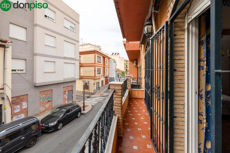 Foto a1dacd6e-66de-4f2f-aebe-573a9792284f. Edificio in Motril ciudad Motril