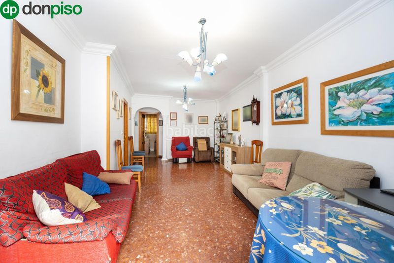 Foto b27bcd31-6bb2-4c12-88df-1c9705776044. Edificio in Motril ciudad Motril