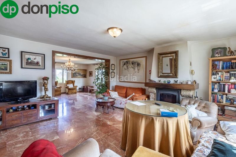 Foto 22db9216-6a58-4345-9526-24cee982b600. Casa amb aparcament piscina a Ogíjares