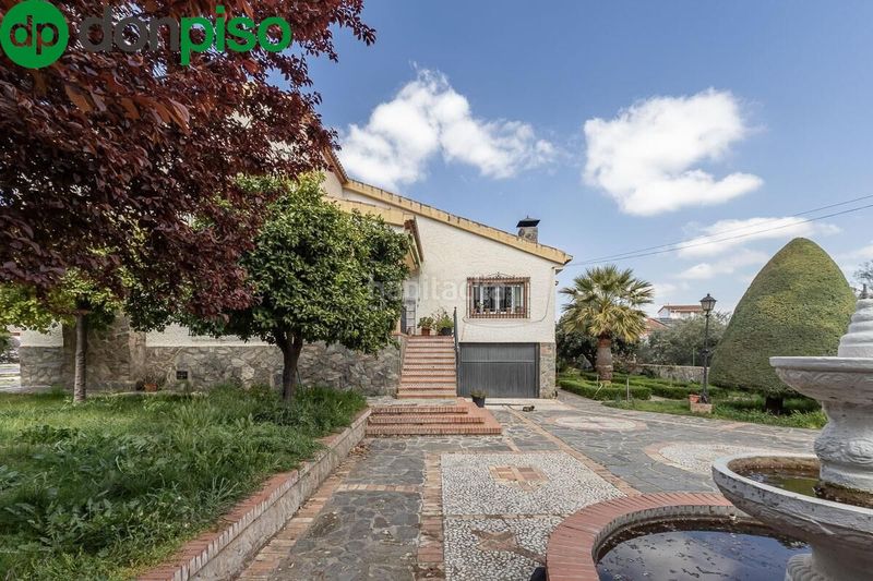Foto 7d914f3a-658a-40b0-9630-004bdb658f9e. Casa amb aparcament piscina a Ogíjares