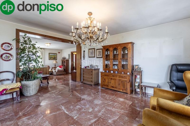 Foto a9d6f3fc-88cb-4e94-985c-367676b8b43d. Casa amb aparcament piscina a Ogíjares