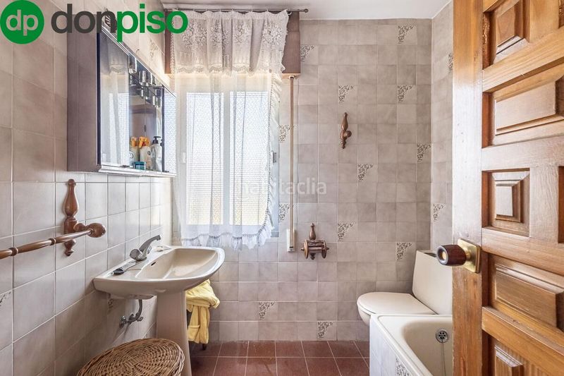 Foto b3cdc2db-4748-49ea-b006-07761d6ab7f6. Casa amb aparcament piscina a Ogíjares