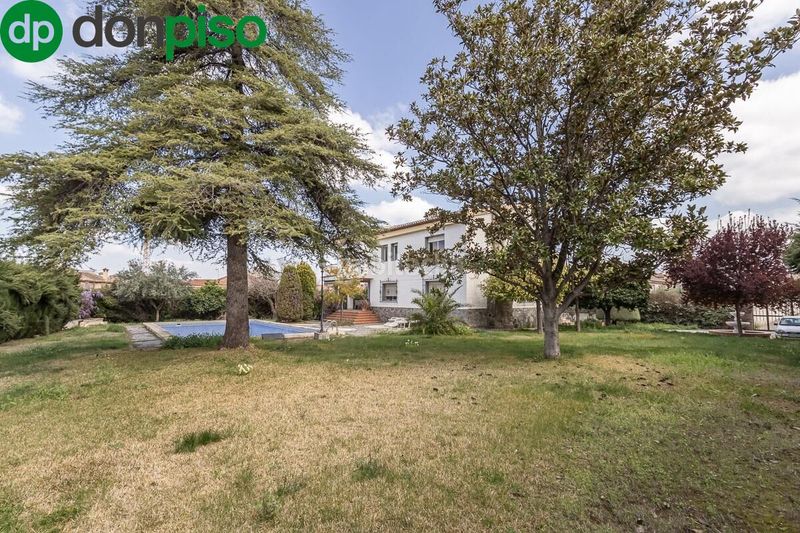 Foto f234be39-576b-4794-93d3-b674ec58d793. Casa amb aparcament piscina a Ogíjares