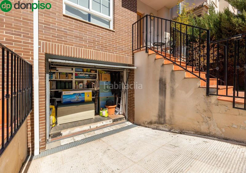 Foto 92e72596-fb63-44e9-ac9d-cce387a3f134. Xalet amb calefacció aparcament piscina a Barrio de la Vega Monachil