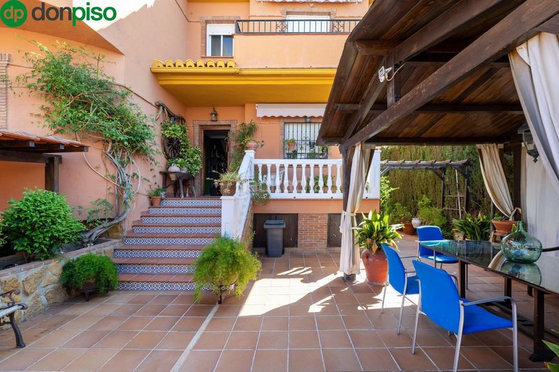 Foto b608aec0-9583-495a-908f-64a9a4851dac. Casa amb calefacció aparcament piscina a Cúllar Vega