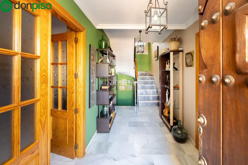 Foto f93d1e63-8dab-476f-ae18-c1823b3c5795. Casa amb calefacció aparcament piscina a Cúllar Vega