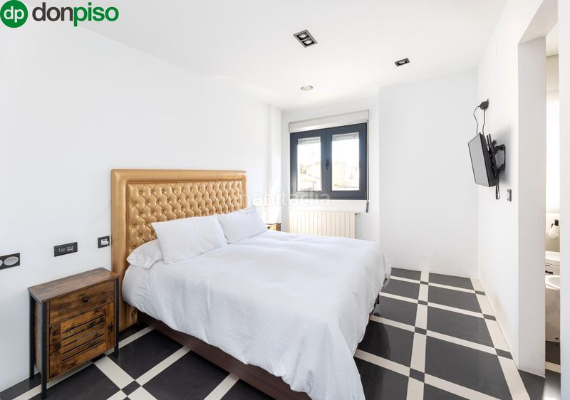 Foto ea5ef91d-5756-42c2-9d33-aad5f25043f4. Casa amb calefacció aparcament a San Antón Armilla