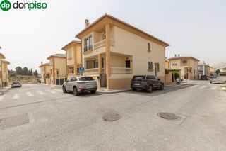 Chalet  Calle del poleo. Exclusiva casa independiente en el chaparral, albolote. una joya