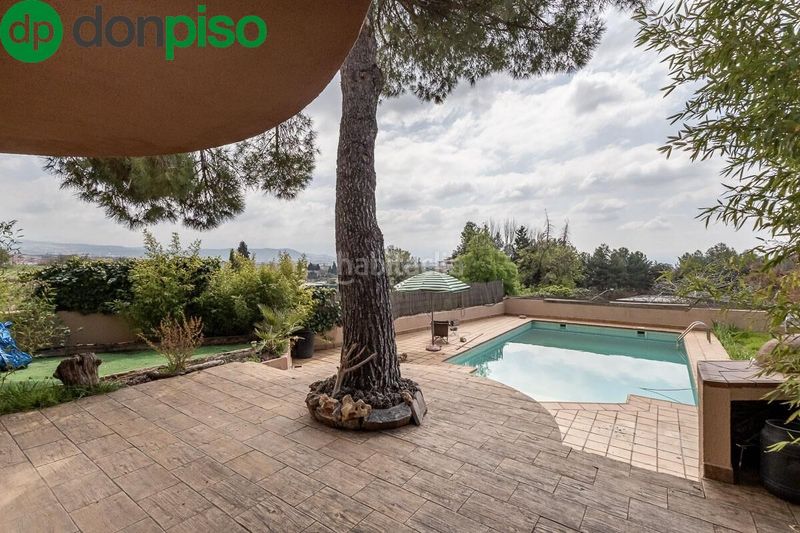 Foto 51755bf5-f3d8-404e-a3ad-b6e42da50bfd. Casa amb aparcament piscina a Peligros