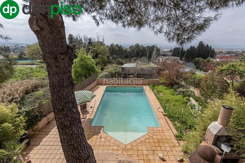 Foto 8aaf3b88-343f-44a4-9688-1b94e7875b69. Casa amb aparcament piscina a Peligros