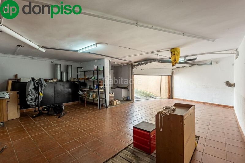 Foto d3ca2379-81fd-40dc-af84-442e3e8b6d6d. Casa amb aparcament piscina a Peligros
