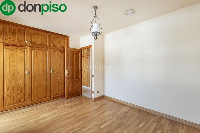 Foto d64ffda9-3f41-4543-81d3-42035020e886. Casa amb aparcament piscina a Peligros