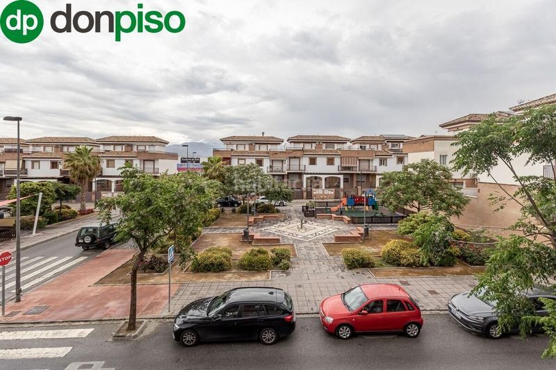 Foto bf410ed0-1cf0-47c4-af48-699a6d841081. Casa adossada amb calefacció aparcament a Poniente Armilla